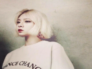 爱情就像沙漏，心满了