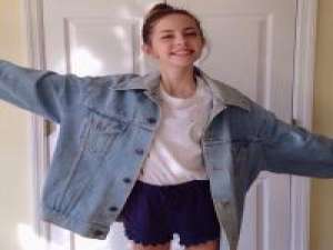 怪脾气。 小时候总喜欢热闹，现