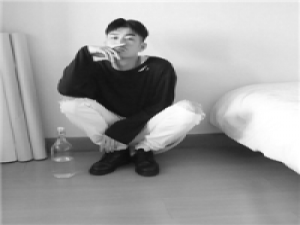 《娇宠》 在一个伸手不见五指的