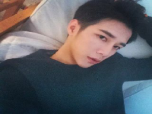 恩。 野鹤纷飞，日暮不思归