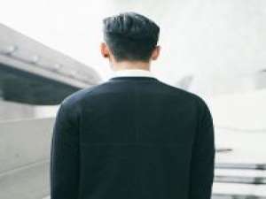 肆 日高悬，风拂面，留下