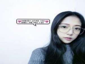 高考的妹子们加油↖(^ω^)↗ 我是個瘋子， 我還有