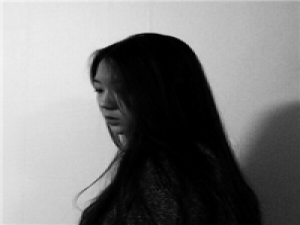 莫生情 人活一张脸 树活一张