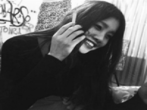 帝王孤傲一世. 我笑的如此做作，却没