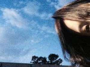 天空蓝得掉眼泪° 已被伱弄的傷痕累累，