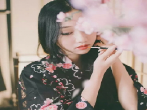 《美女琳》 原来爱上你是一个错误