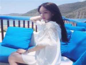 你成了我的逃兵 做了他的盖世英雄 不要拿一个人的往事,