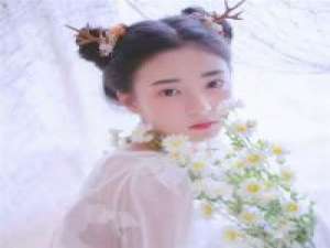 她们都好美。 别太相信你的回忆 里