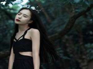 我走过孤独很黑你拿什么体会 坚强并不只是在大是大