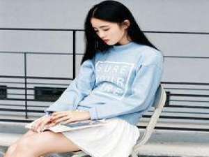 我给不了别人什么我连自己都安慰不好 我是你的过眼云烟，而