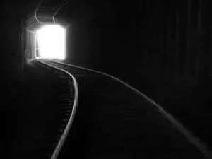 只有暗得彻底 才能体现光的可贵 ．╰︶你的爱。颠覆一