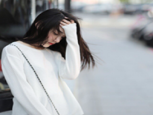 猫姐. 乱世心多遭痛尽心可曾