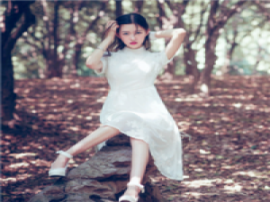 有情终老. 我们谁也没有说分手，