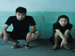 奚 其实我也想在你左右，