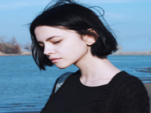 爱情如水无色无味，冷