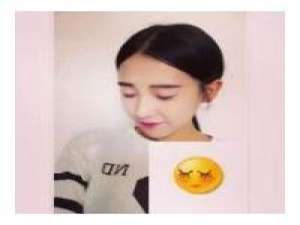 我们不停的翻弄着回忆