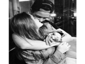 初见的时候绝对不知道后来那么喜欢 自己不坚强别人怎么说