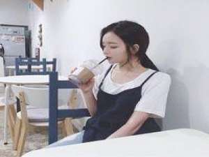 别冲我一刀子又一刀子