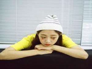 栀诺冉 心事不知向谁诉说,又