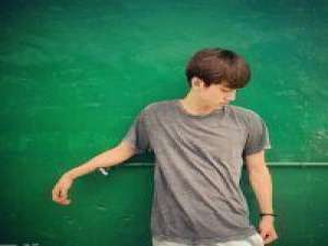 相顾无言 说好一辈子不放手的、