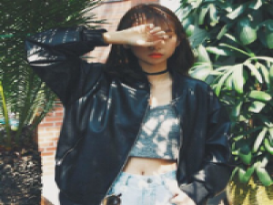 苏若柒。 下周四又月考 愿有好