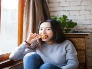 安静的做个美少女 过去，你确实能吸引我