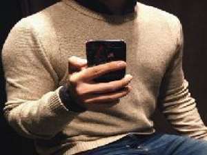 庸 明明说在一起的是你，