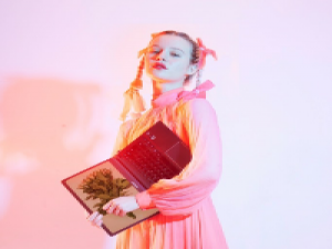 妄友 酒喝太多会醉，爱得太