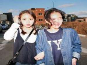 我不再看远方，只把目标放在前面3米远处。 不需要你的虚情假意