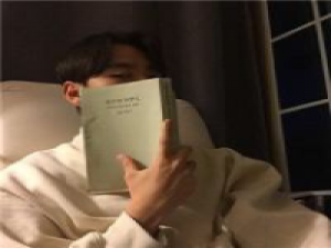 干净简单 一个人走到终点 不小