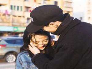 有一见钟情才有日久生情 失去你的时候真的疼得