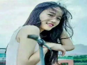 HUANG. 一个疯子放弃一个傻子