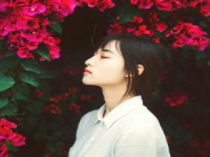 直到青苔漫过唇边 我说:尔狠有<