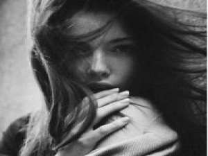 没人哄你哭个屁 why not go