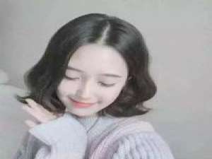 短发女生 我没有故事没有酒没有