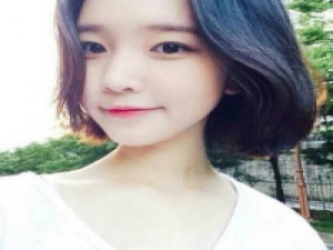 陪着她 很晚很熬很困我也累了