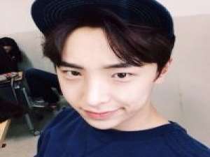 “年少时不能遇到太惊艳的人” 时间会让我们习惯了痛