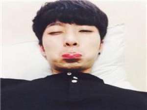 每个人都在努力 并不是只有你满腹委屈 但每次我都选择相信倔