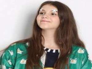 对味否 死生契阔，与子成说。