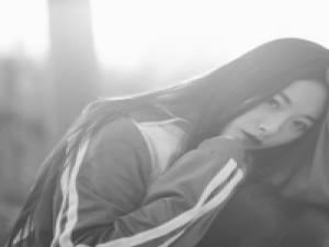 冷嘲 没有人值得你流泪,值