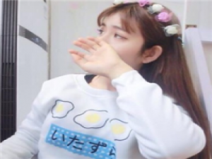 美女璐~ 看见你笑眼一弯呀，所