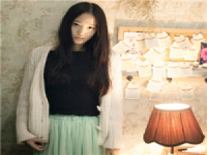 我阿 李玲 我要摸摸你 还想咬一