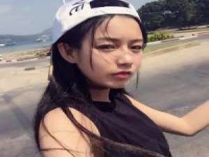 没有谁像一张白纸没有故事。 我还是很喜欢你 像周