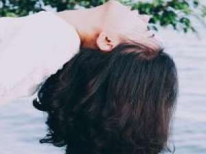 只是害怕 要哭就哭的痛痛快快，