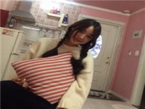 友情这个东西 你越熟悉越觉得对方是个傻逼 想用一生守护的人总是