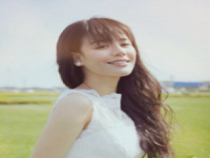 不管你爱不爱，我爱就好。 即使终需一别，也不要