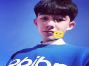 扮她伴他 人应该有力量揪着自己