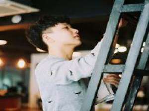 你的对象是我恨的人。 老老实实喜欢你，不羡