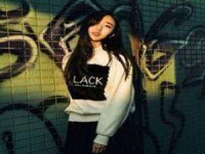 长腿莹哥哥 我救赎苍生，你可否救