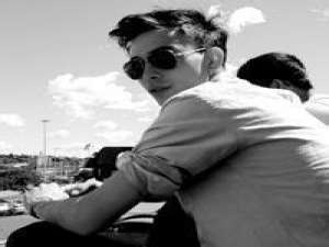 陈旧底色 虽然,地球会一直围绕